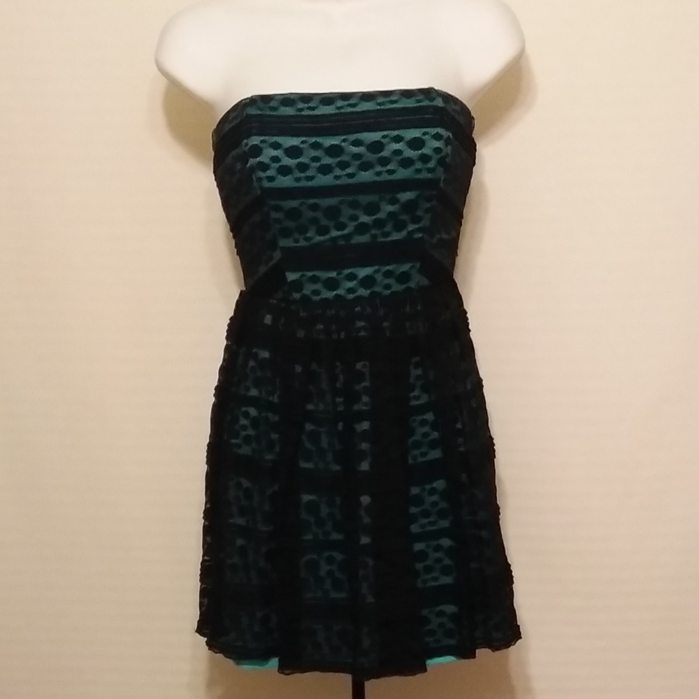 3/$15 CLOSET CLOSING TURQUOISE BLACK LACEY DRESS
